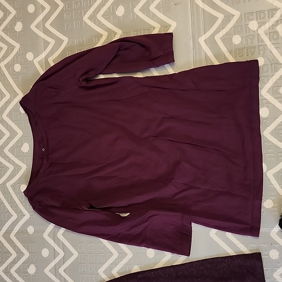 XS Long Sleeves - Picture 4 of 7